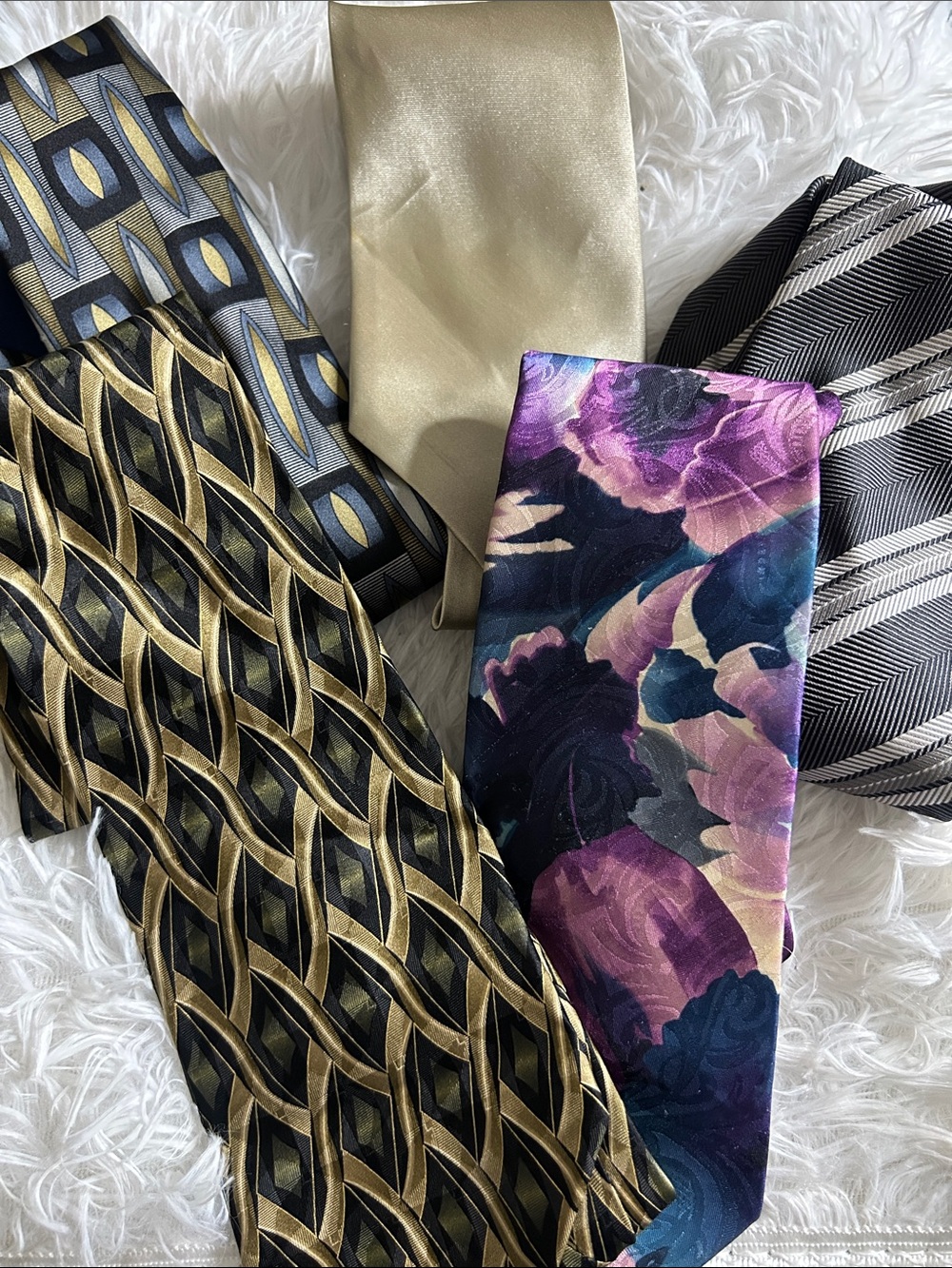 Father’s Day  5 Piece 0f mixed  ties Bundle #3 - Picture 6 of 6